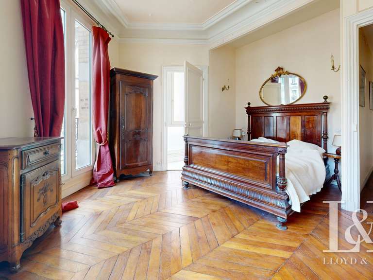 Appartement Paris 1er - 3 chambres - 126m²