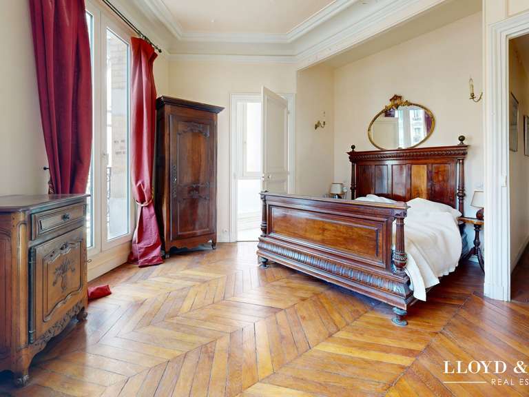 Appartement Paris 1er - 3 chambres - 126m²