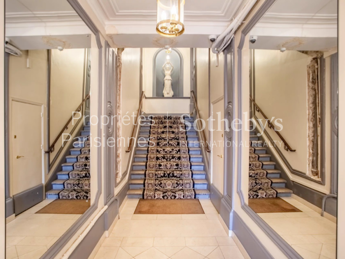 Appartement Paris 1er - 3 chambres - 143m²