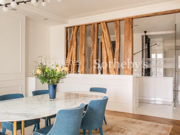 Appartement Paris 1er - 3 chambres - 143m²