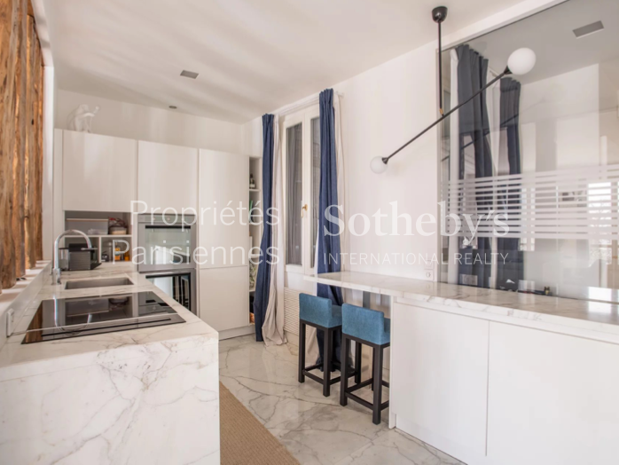 Appartement Paris 1er - 3 chambres - 143m²