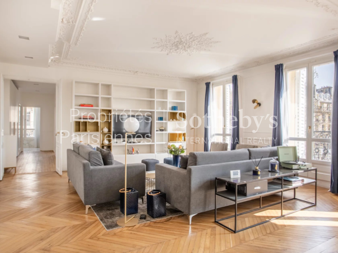 Appartement Paris 1er - 3 chambres - 143m²