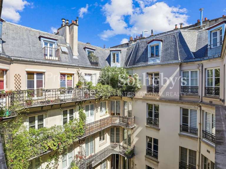 Appartement Paris 1er - 2 chambres - 80m²