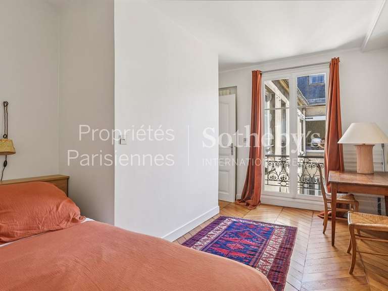 Appartement Paris 1er - 2 chambres - 80m²