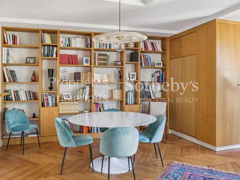 Appartement Paris 1er - 2 chambres - 80m²