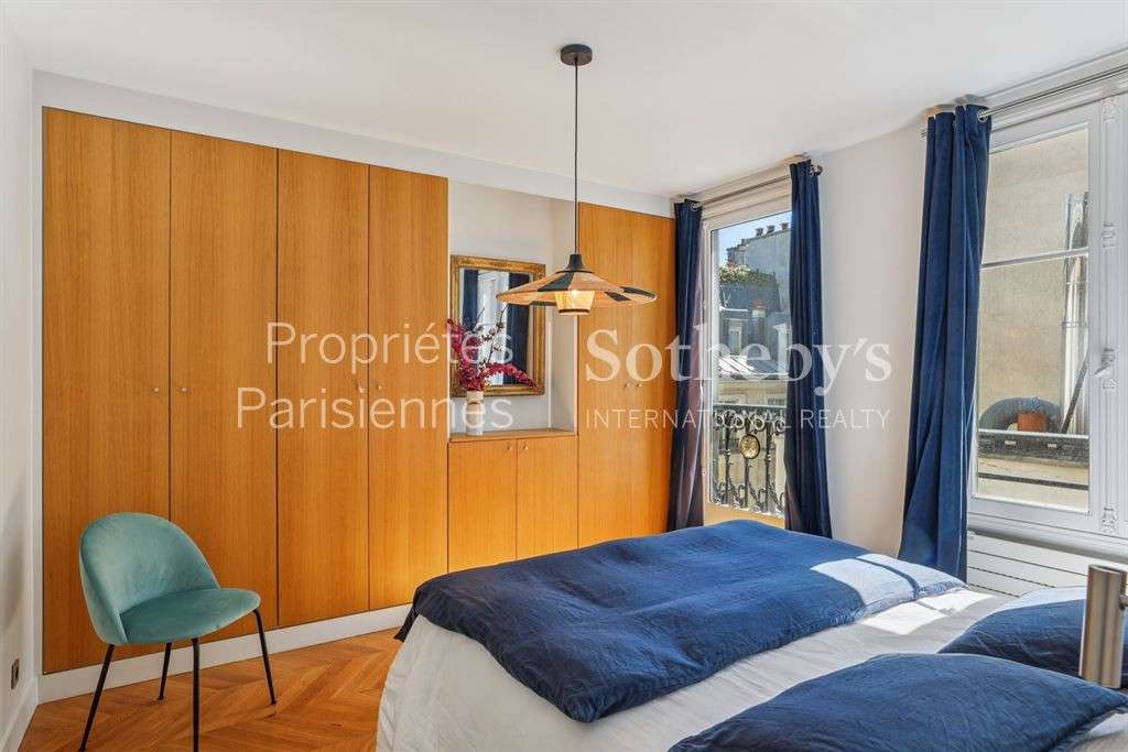 Apartment Paris 1er