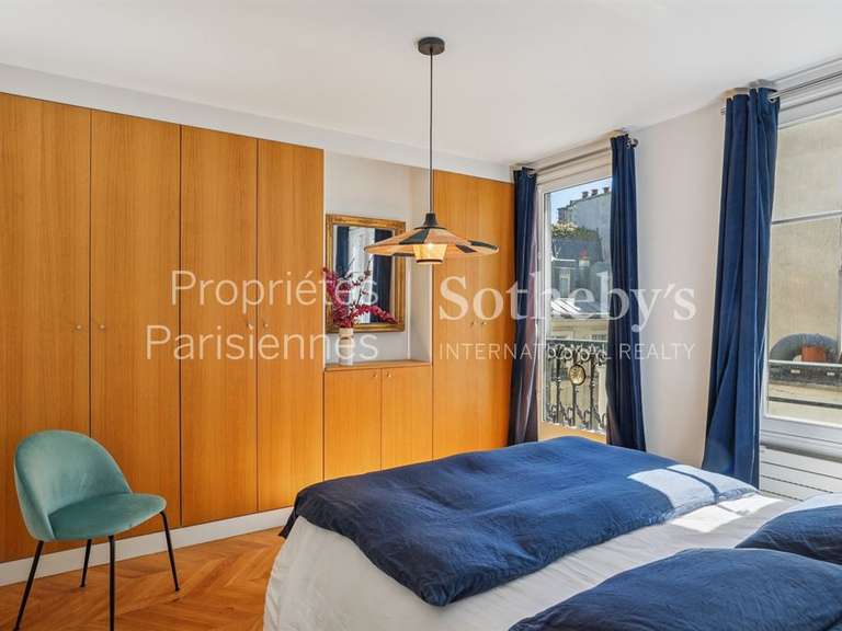 Appartement Paris 1er - 2 chambres - 80m²