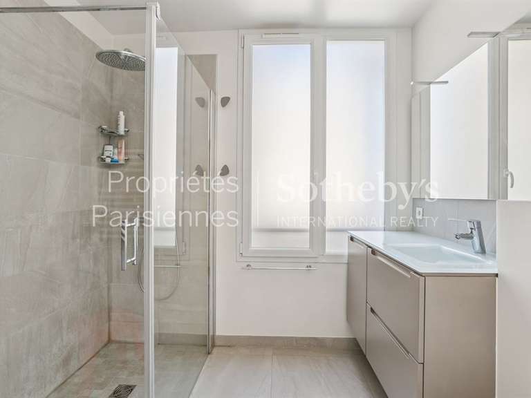 Appartement Paris 1er - 2 chambres - 80m²