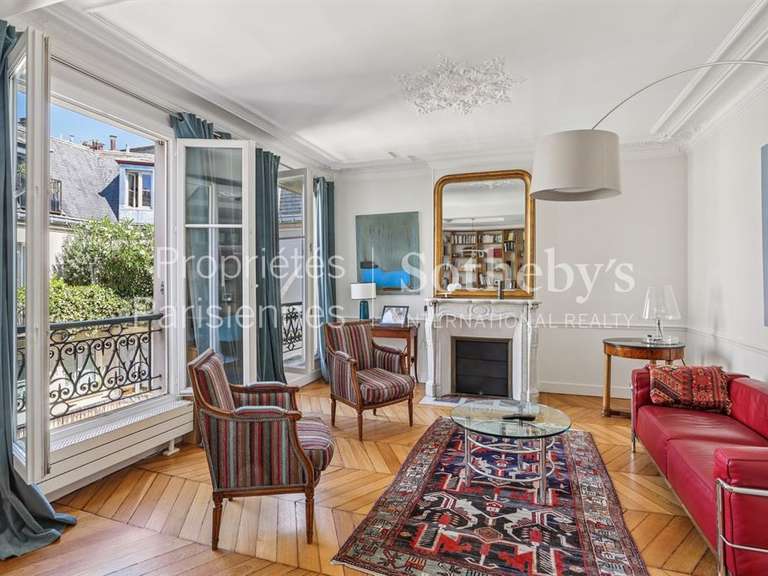 Appartement Paris 1er - 2 chambres - 80m²