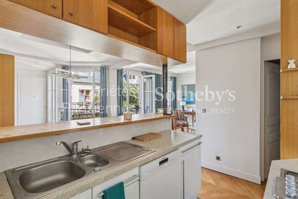 Apartment Paris 1er