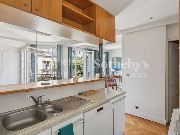 Appartement Paris 1er - 2 chambres - 80m²