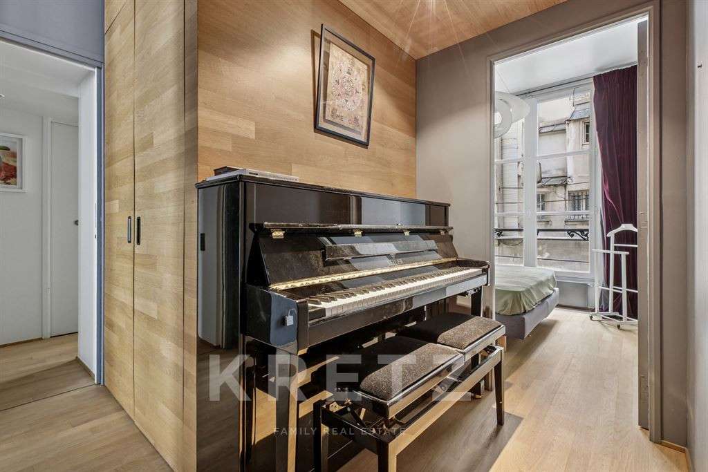 Apartment Paris 1er