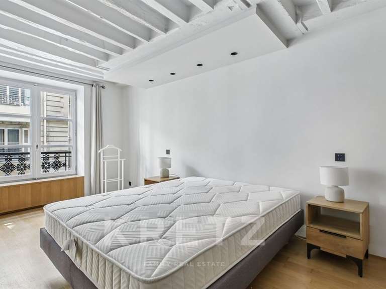 Appartement Paris 1er - 6 chambres - 185m²