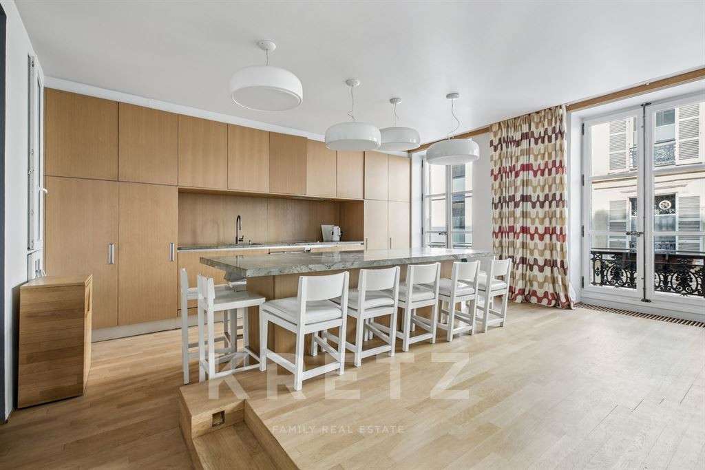 Apartment Paris 1er