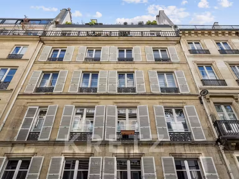Apartment Paris 1er - 6 bedrooms - 185m²