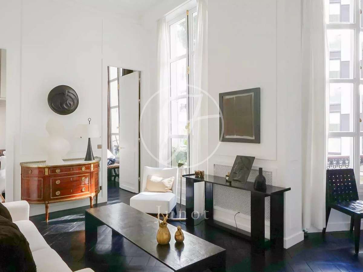Apartment Paris 1er