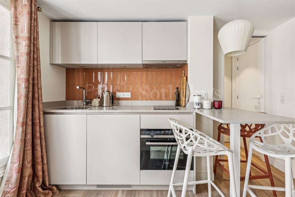 Apartment Paris 1er
