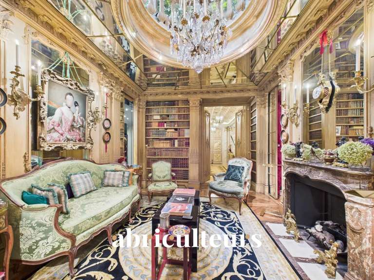 Apartment Paris 1er - 3 bedrooms - 304m²