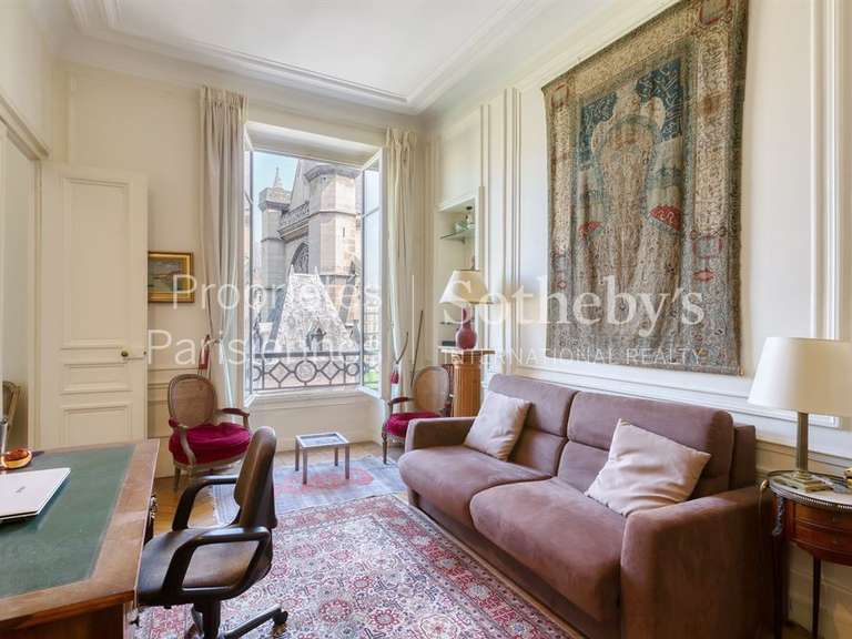 Appartement Paris 1er - 2 chambres - 119m²