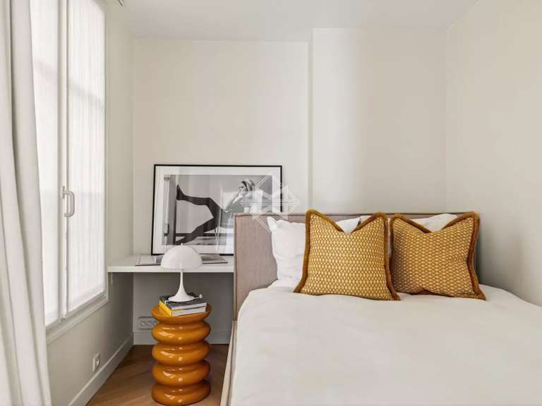 Appartement Paris 1er - 2 chambres - 73m²