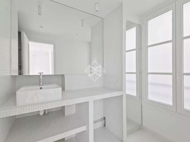 Apartment Paris 1er - 2 bedrooms - 73m²