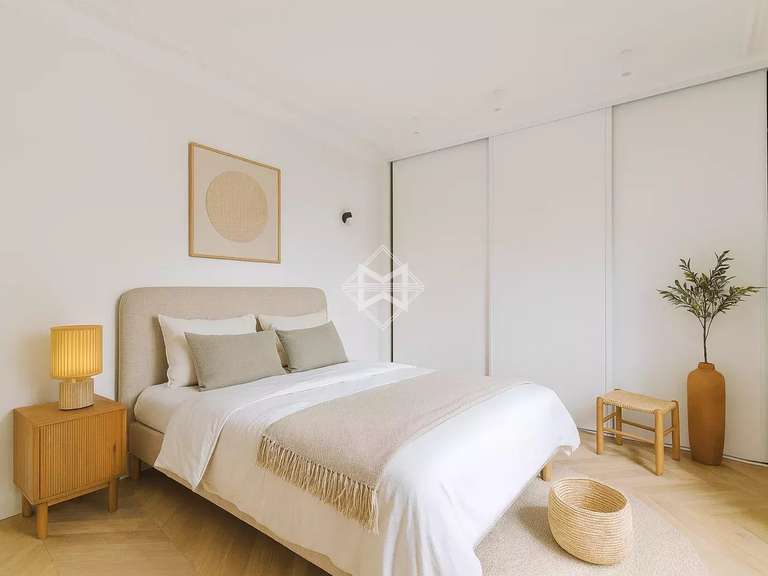 Apartment Paris 1er - 2 bedrooms - 73m²