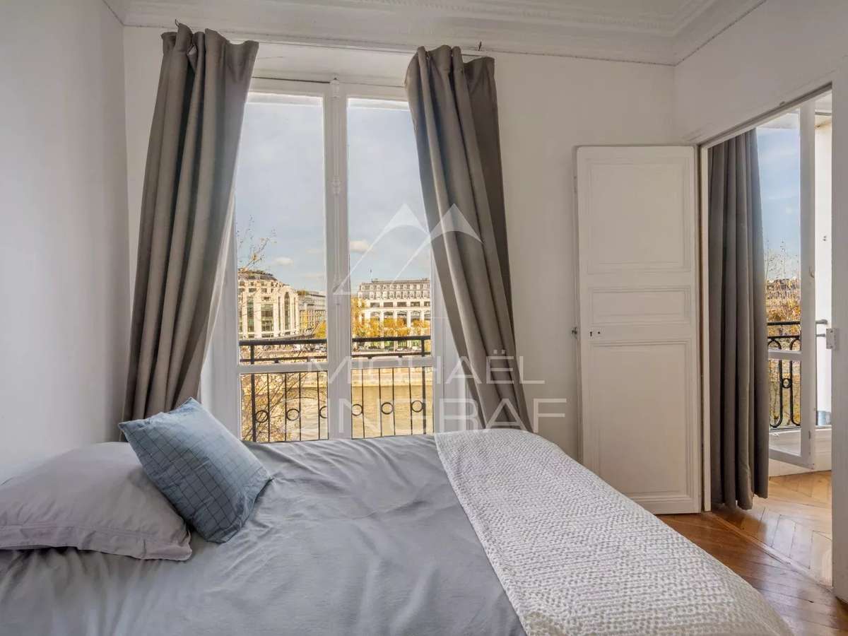 Apartment Paris 1er