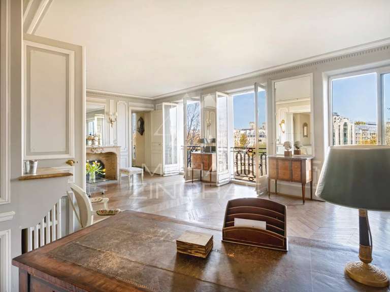 Apartment Paris 1er - 3 bedrooms - 145m²