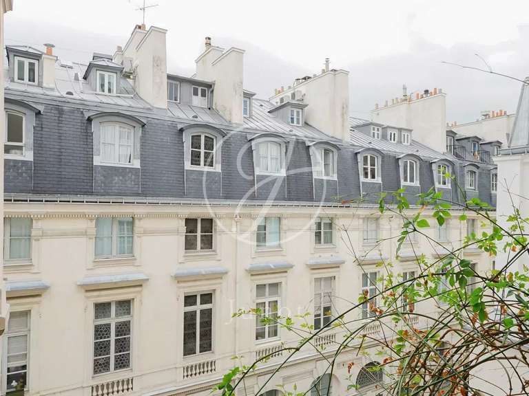 Appartement Paris 1er - 2 chambres - 111m²