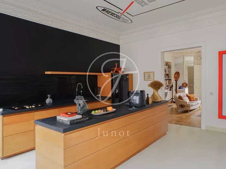 Appartement Paris 1er - 2 chambres - 111m²