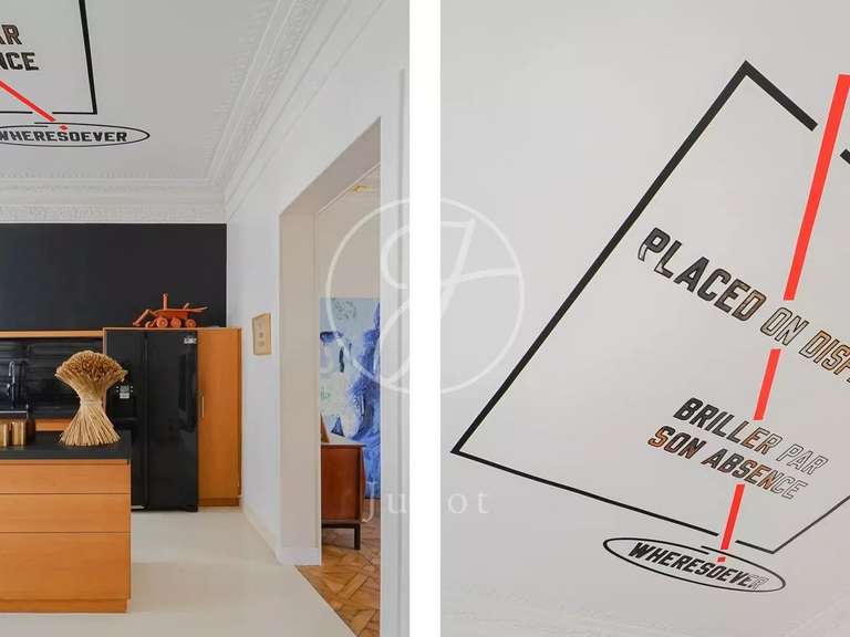 Appartement Paris 1er - 2 chambres - 111m²