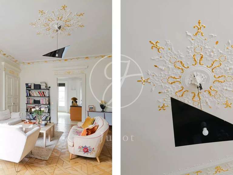 Appartement Paris 1er - 2 chambres - 111m²