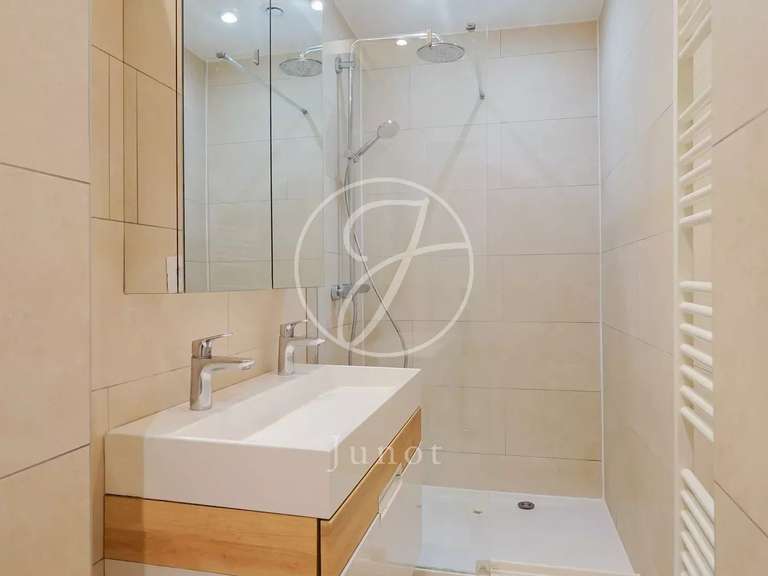 Apartment Paris 1er - 2 bedrooms - 96m²