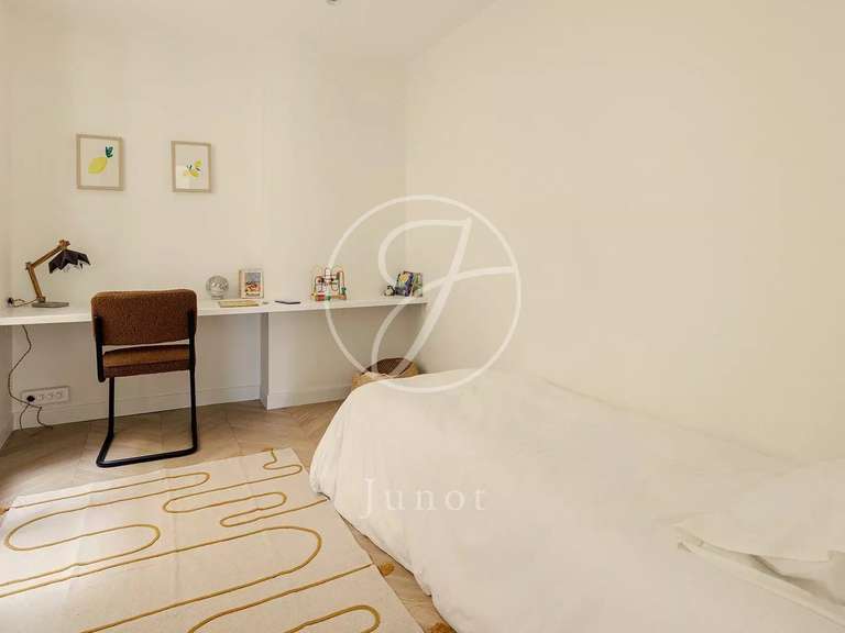 Appartement Paris 1er - 2 chambres - 73m²