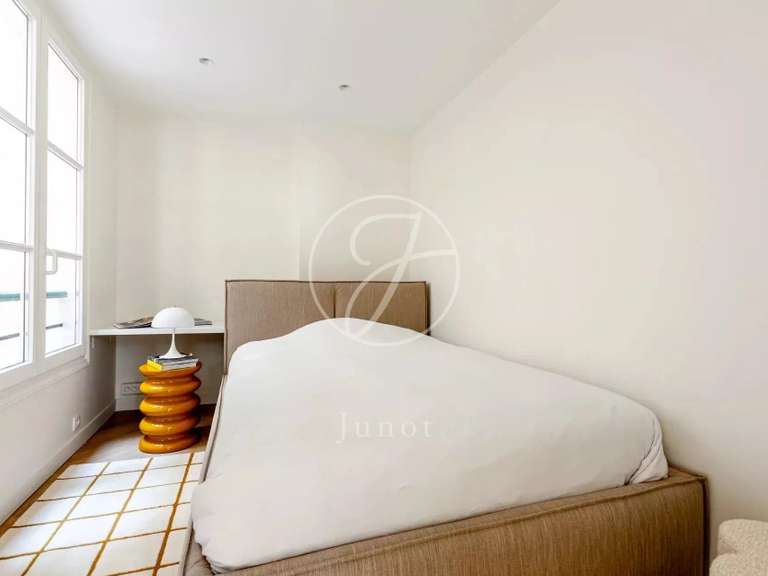 Appartement Paris 1er - 2 chambres - 73m²