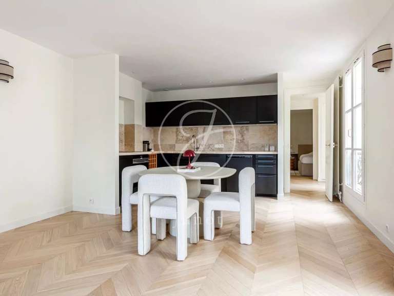 Appartement Paris 1er - 2 chambres - 73m²