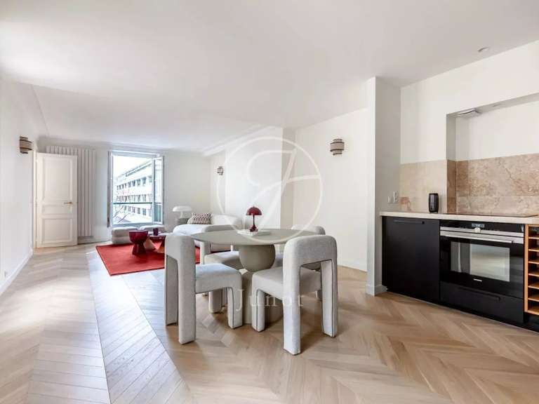 Appartement Paris 1er - 2 chambres - 73m²