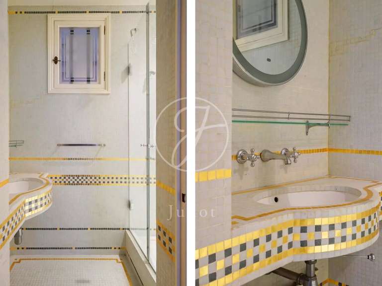 Appartement Paris 1er - 3 chambres - 135m²