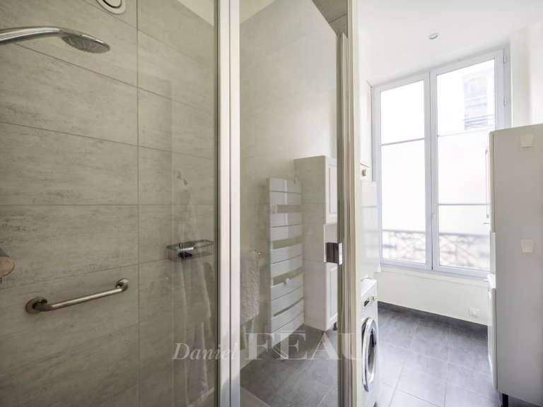 Apartment Paris 1er - 2 bedrooms - 71m²