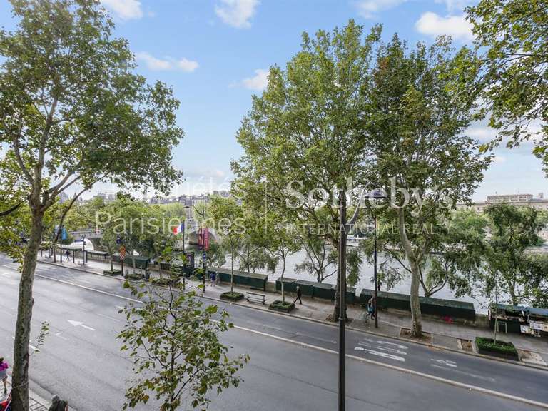 Appartement Paris 1er - 1 chambre - 72m²