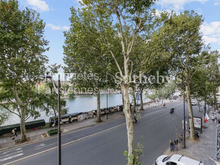 Appartement Paris 1er - 1 chambre - 72m²