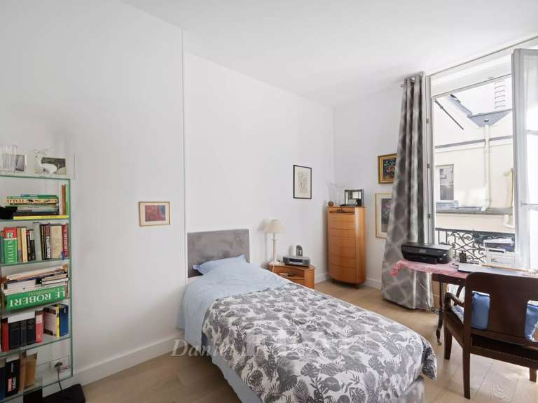Appartement Paris 1er - 2 chambres - 71m²