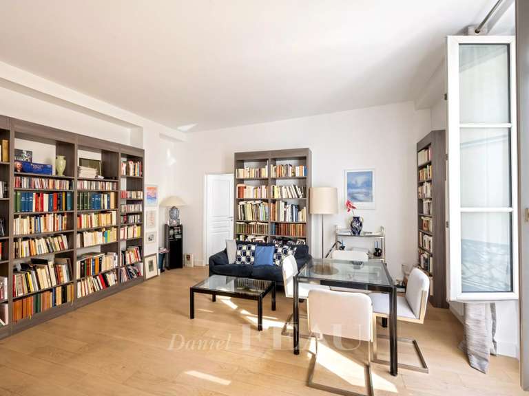 Appartement Paris 1er - 2 chambres - 71m²