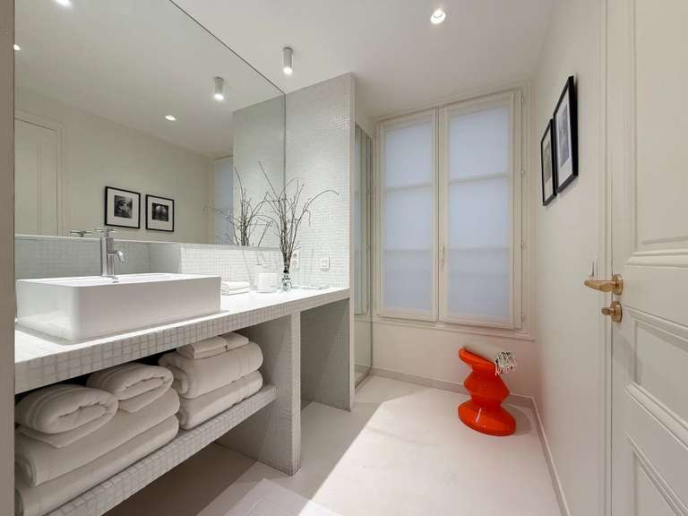 Appartement Paris 1er - 2 chambres - 72m²