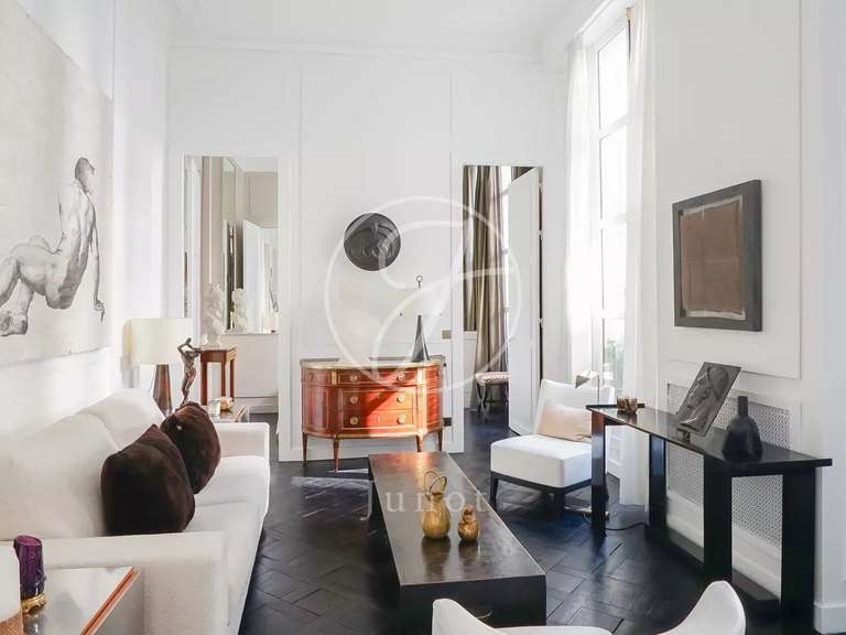 Appartement Paris 1er - 1 chambre - 40m²