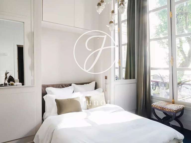 Appartement Paris 1er - 1 chambre - 40m²