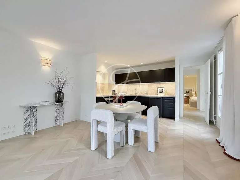 Appartement Paris 1er - 2 chambres - 72m²