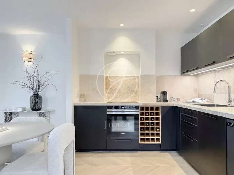 Appartement Paris 1er - 2 chambres - 72m²