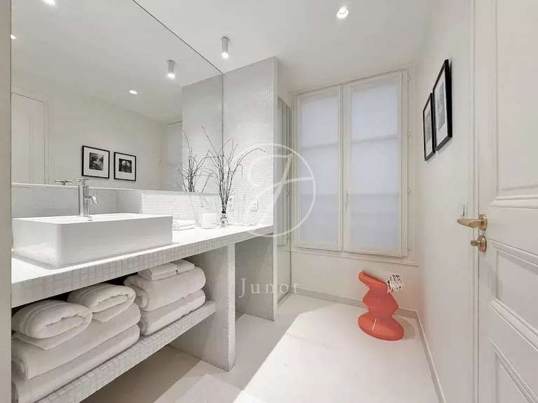 Appartement Paris 1er - 2 chambres - 72m²