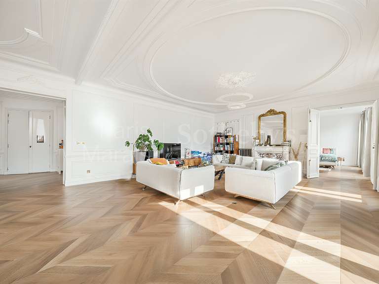 Appartement Paris 1er - 3 chambres - 158m²